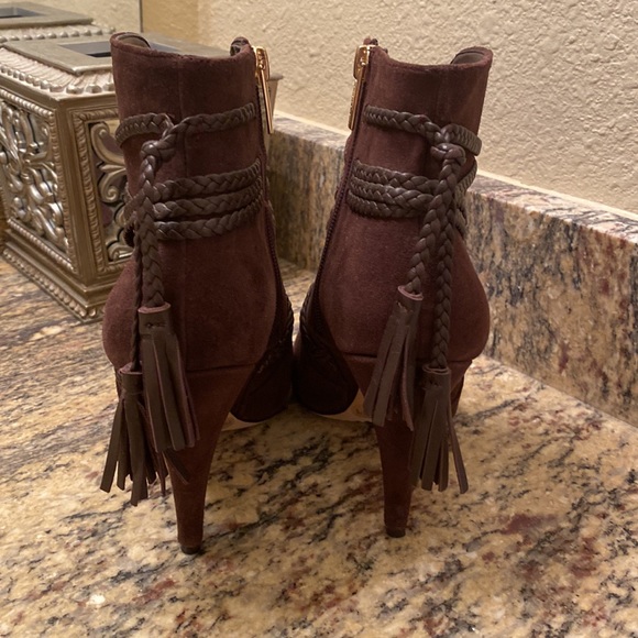 Vince Camuto booties - Picture 3 of 8